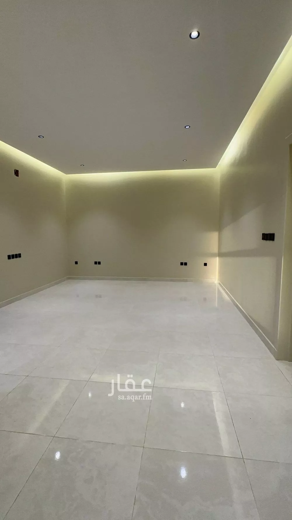 فيلا للإيجار في شارع ظهره العودة غرب 159, حي ظهره العودة غرب, مدينة الدرعية, منطقة الرياض 1 صورة