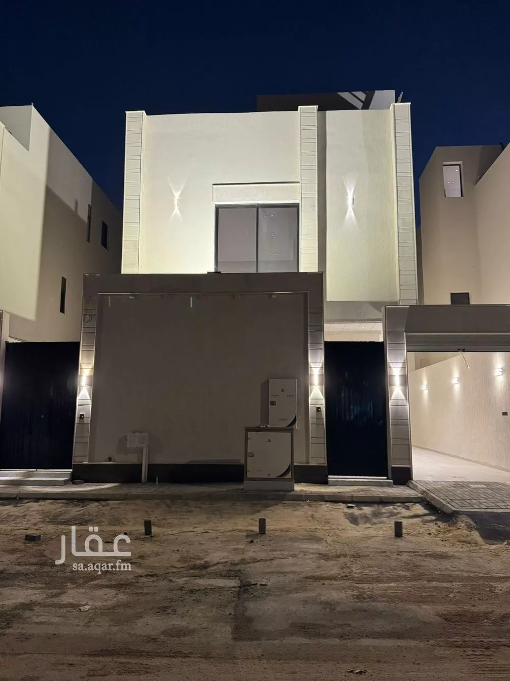 فيلا للبيع في شارع معقل بن عامر, حي الرمال, مدينة الرياض, منطقة الرياض 1 صورة