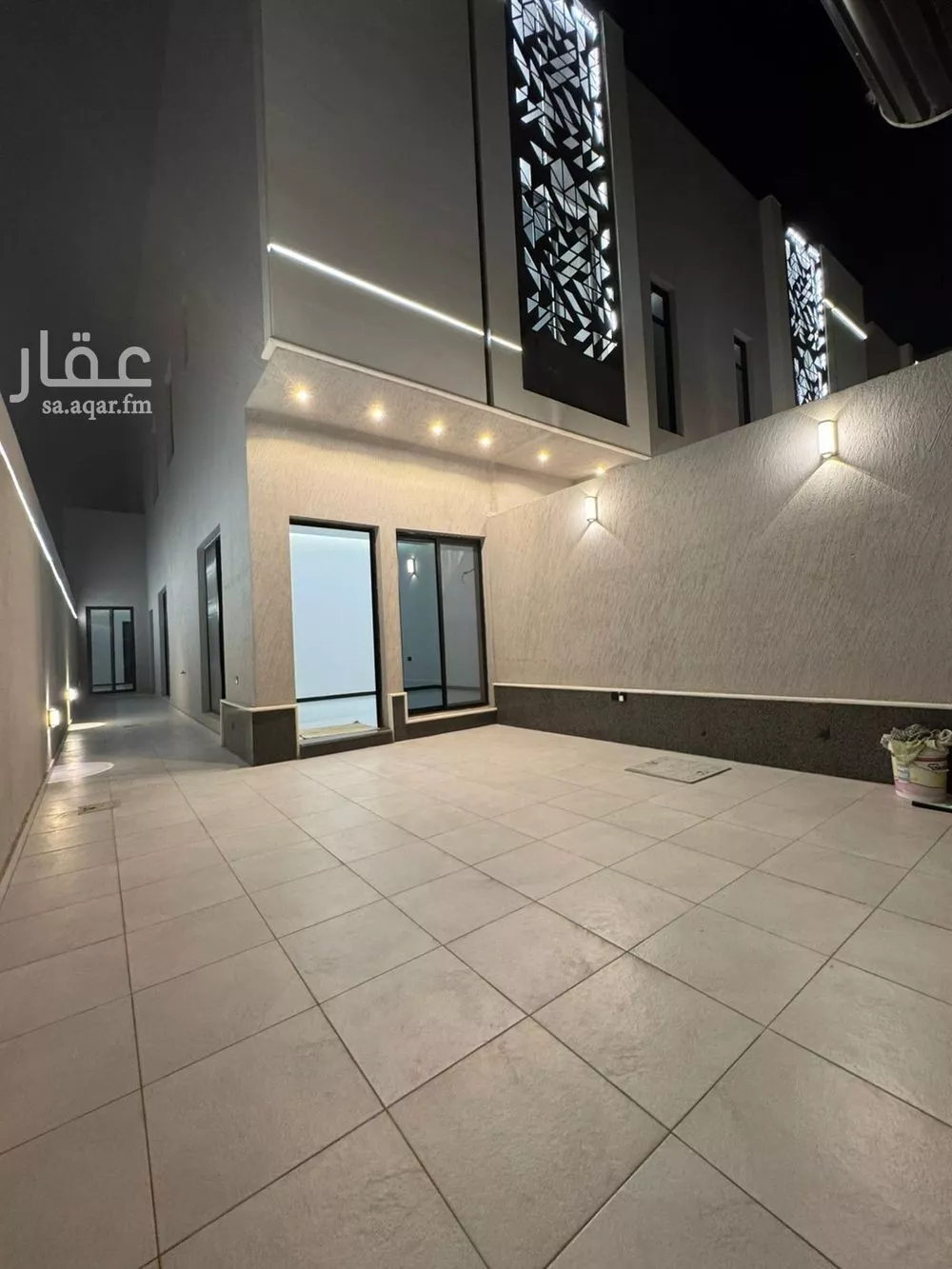 فيلا للبيع في شارع رقم 157, حي الجنادرية, مدينة الرياض, منطقة الرياض 1 صورة