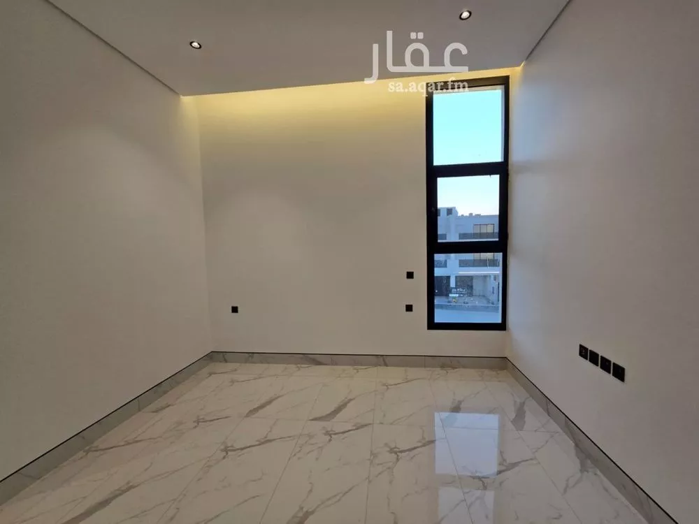 فيلا للبيع في شارع 4245, حي النرجس, مدينة الرياض, منطقة الرياض 1 صورة