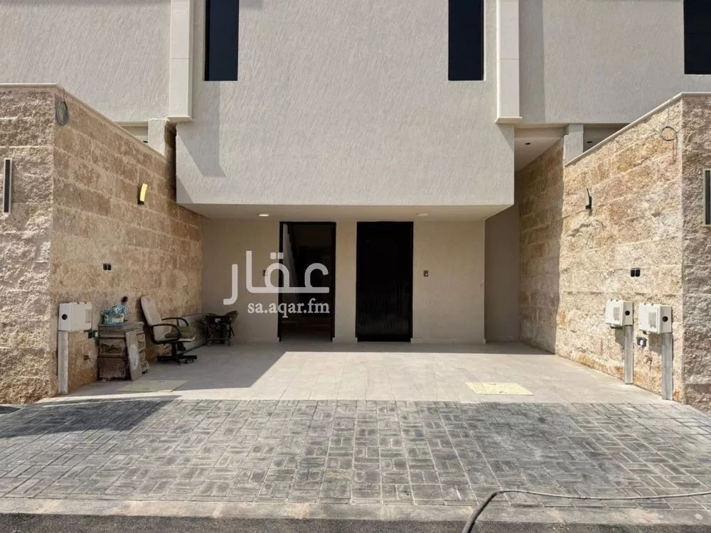 دور للبيع في شارع رقم 282, حي المونسية, مدينة الرياض, منطقة الرياض 1 صورة