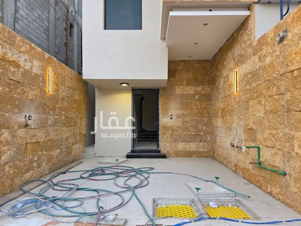 دور للبيع في شارع عاصم الكاتب, حي الملك فيصل, مدينة الرياض, منطقة الرياض 1 صورة