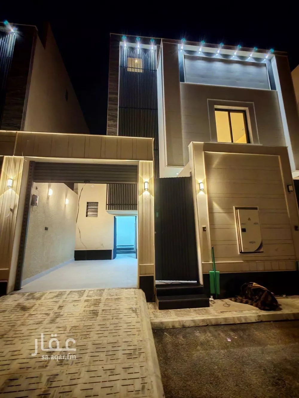 دور للبيع في شارع 1414, حي الجنادرية, مدينة الرياض, منطقة الرياض 1 صورة