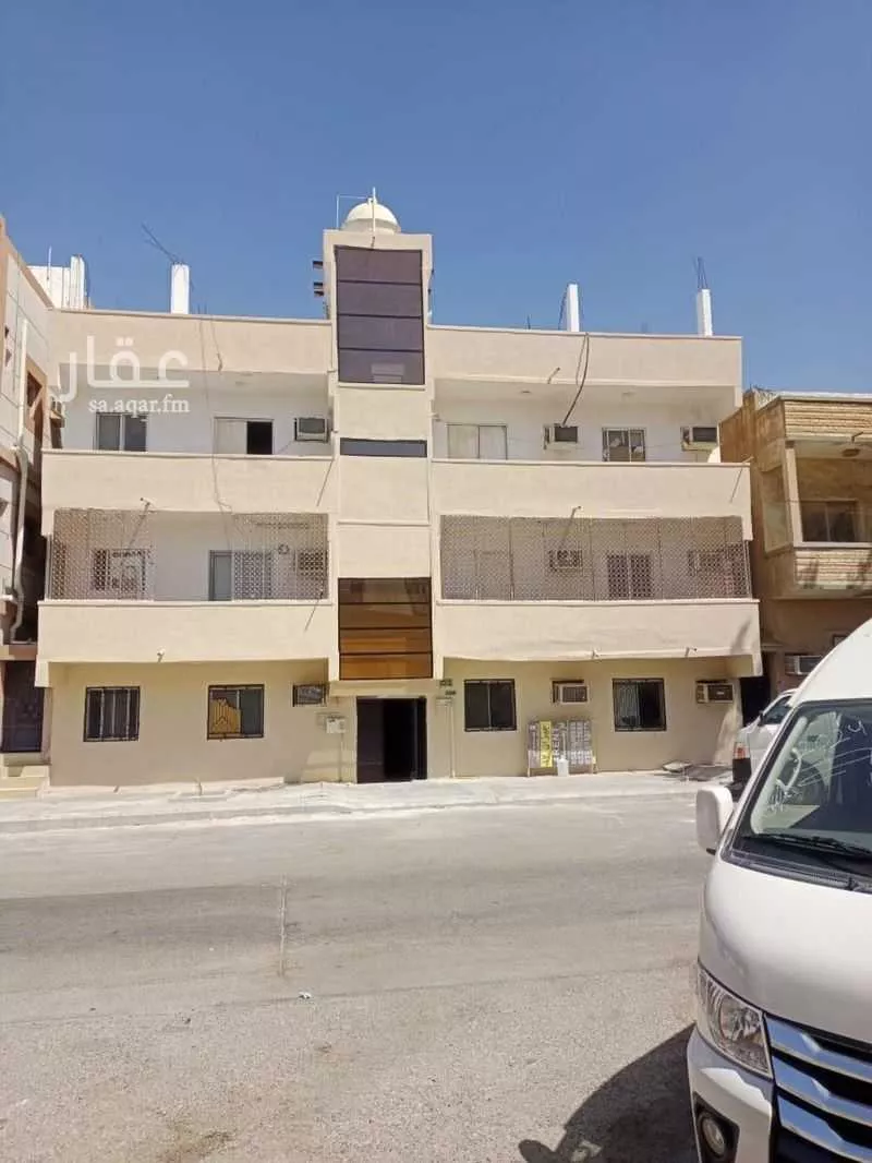 عمارة للبيع في شارع جيزان, حي الثقبة, مدينة الخبر, المنطقة الشرقية 1 صورة