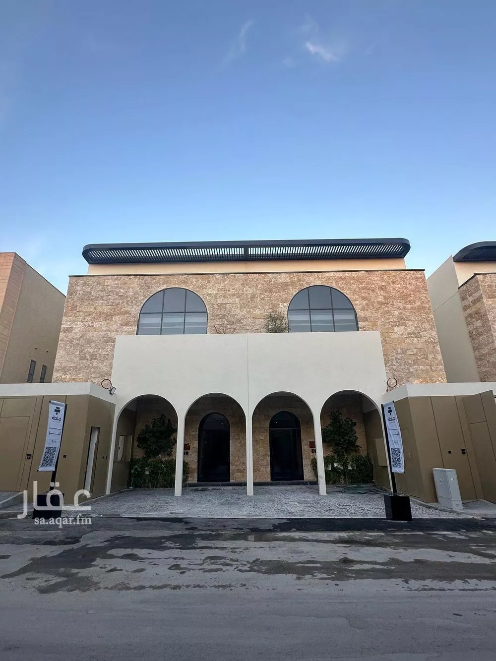 دور للبيع في شارع رقم 421, حي الملقا, مدينة الرياض, منطقة الرياض 1 صورة