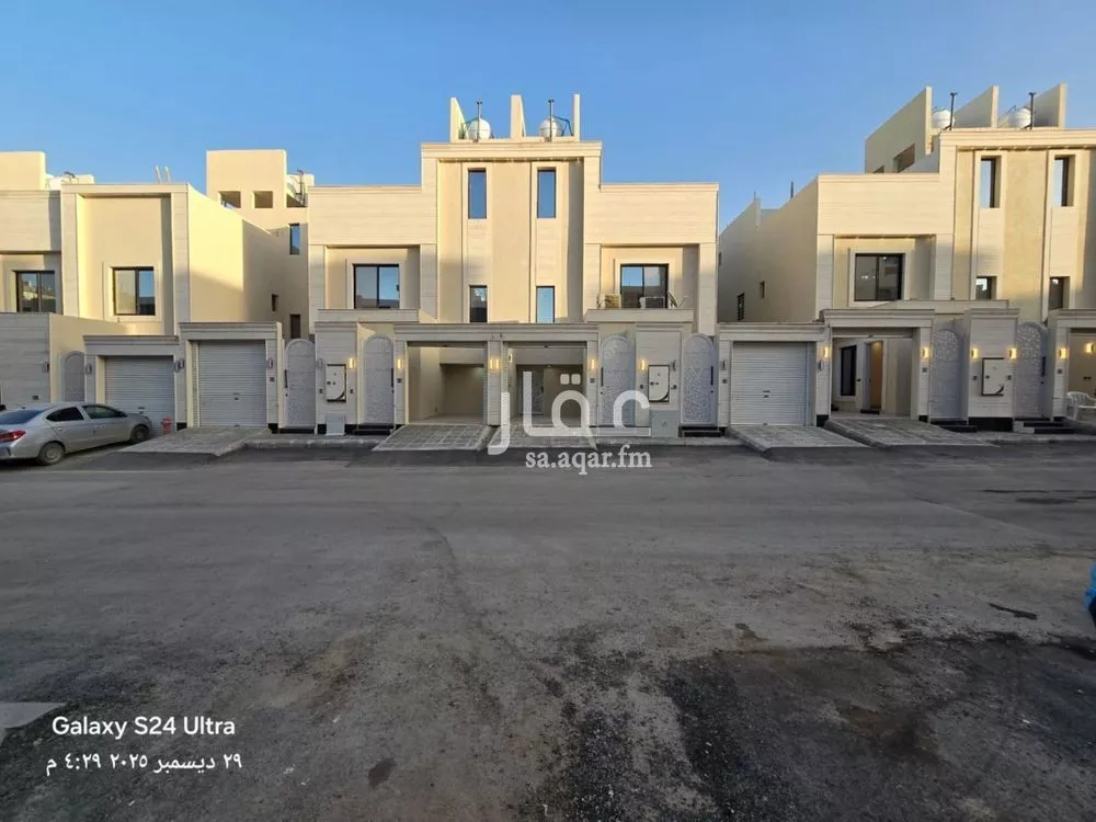 دور للبيع في شارع الامام البخاري, حي بدر, مدينة الرياض, منطقة الرياض 1 صورة