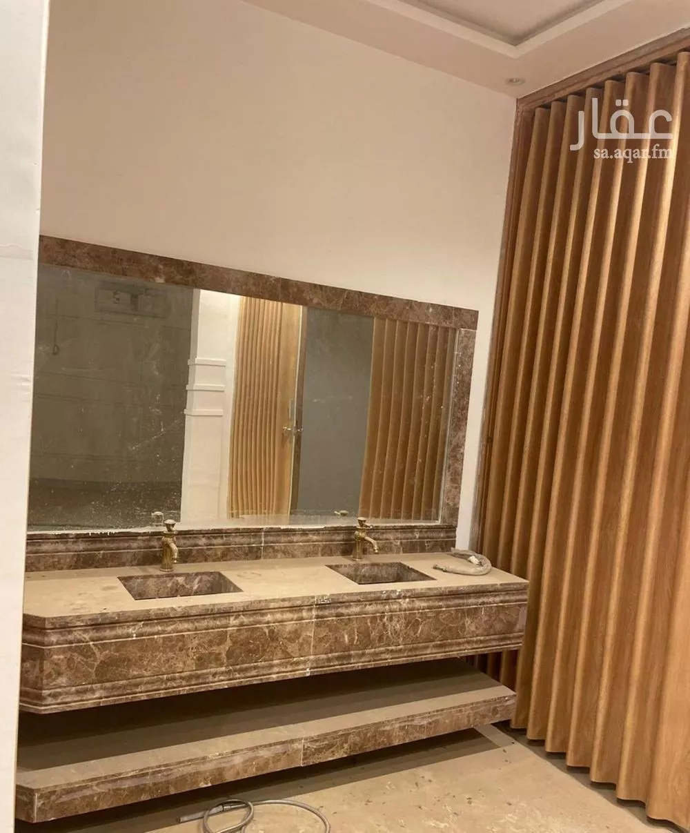 فيلا للإيجار في شارع عبدالعزيز الربيعه, حي عكاظ, مدينة الرياض, منطقة الرياض 1 صورة