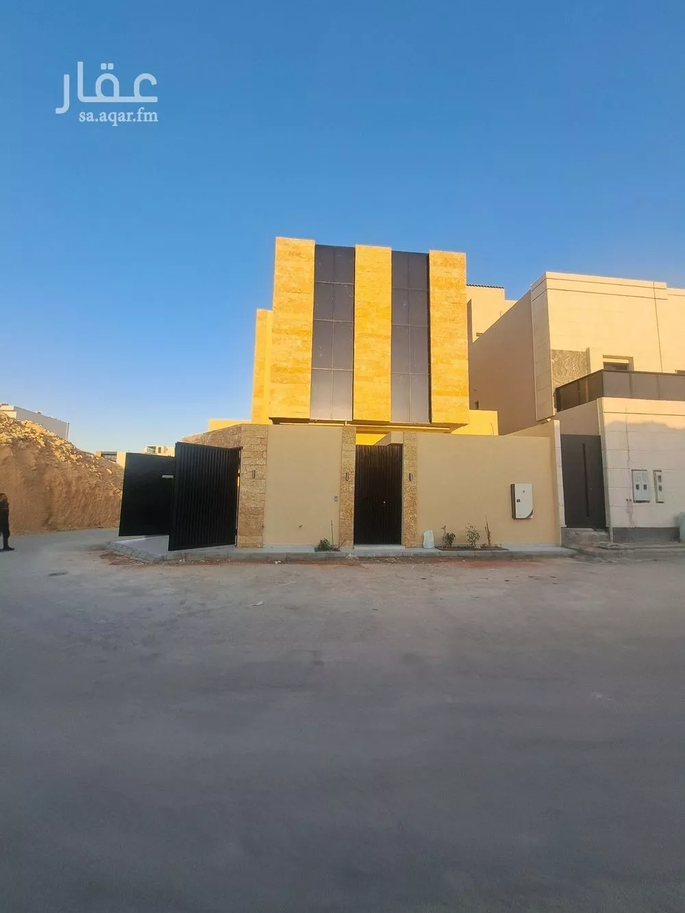 فيلا للبيع في شارع محمد بن أحمد الرفاء, حي النرجس, مدينة الرياض, منطقة الرياض 1 صورة