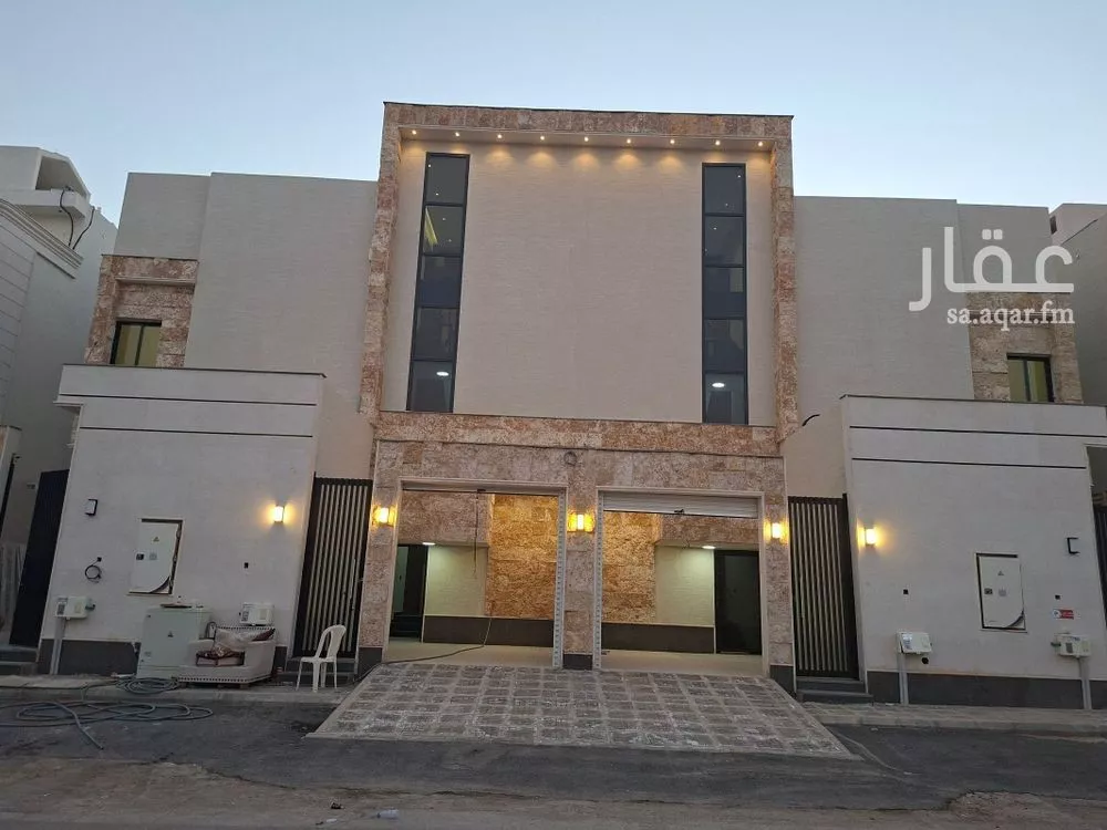 دور للبيع في شارع قابوس, حي القادسية, مدينة الرياض, منطقة الرياض 1 صورة