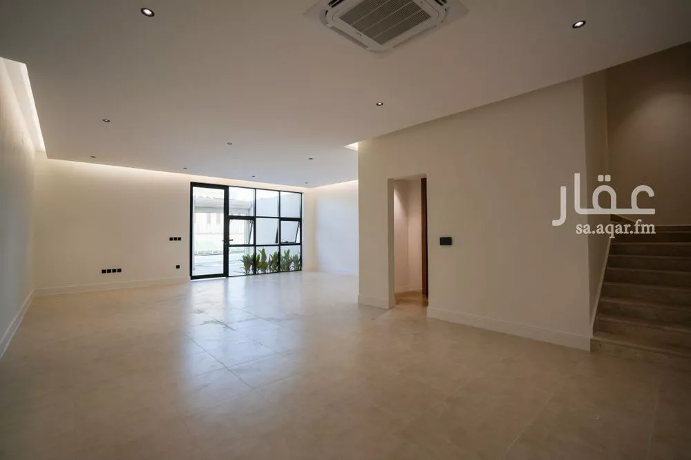 فيلا للبيع في شارع يوسف الصنهاجي, حي الأندلس, مدينة الرياض, منطقة الرياض 1 صورة