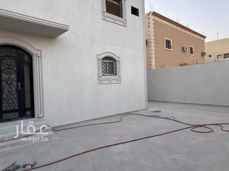 عمارة للبيع في شارع الشقة 190 ، حي الشقة ، بريدة ، بريدة 1 صورة