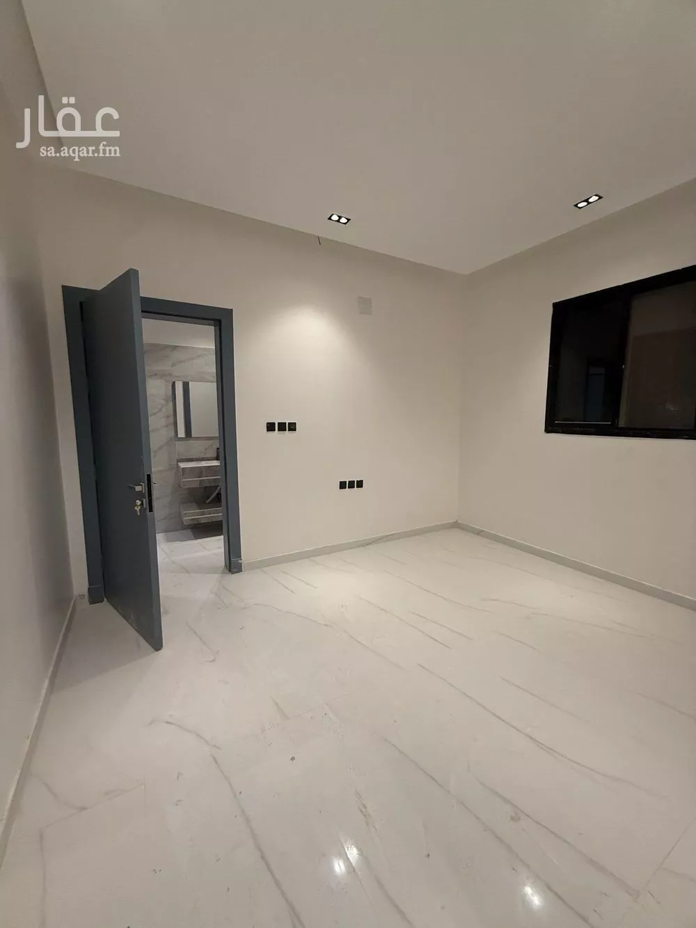 دور للبيع في شارع محسون جلال, حي عكاظ, مدينة الرياض, منطقة الرياض 1 صورة