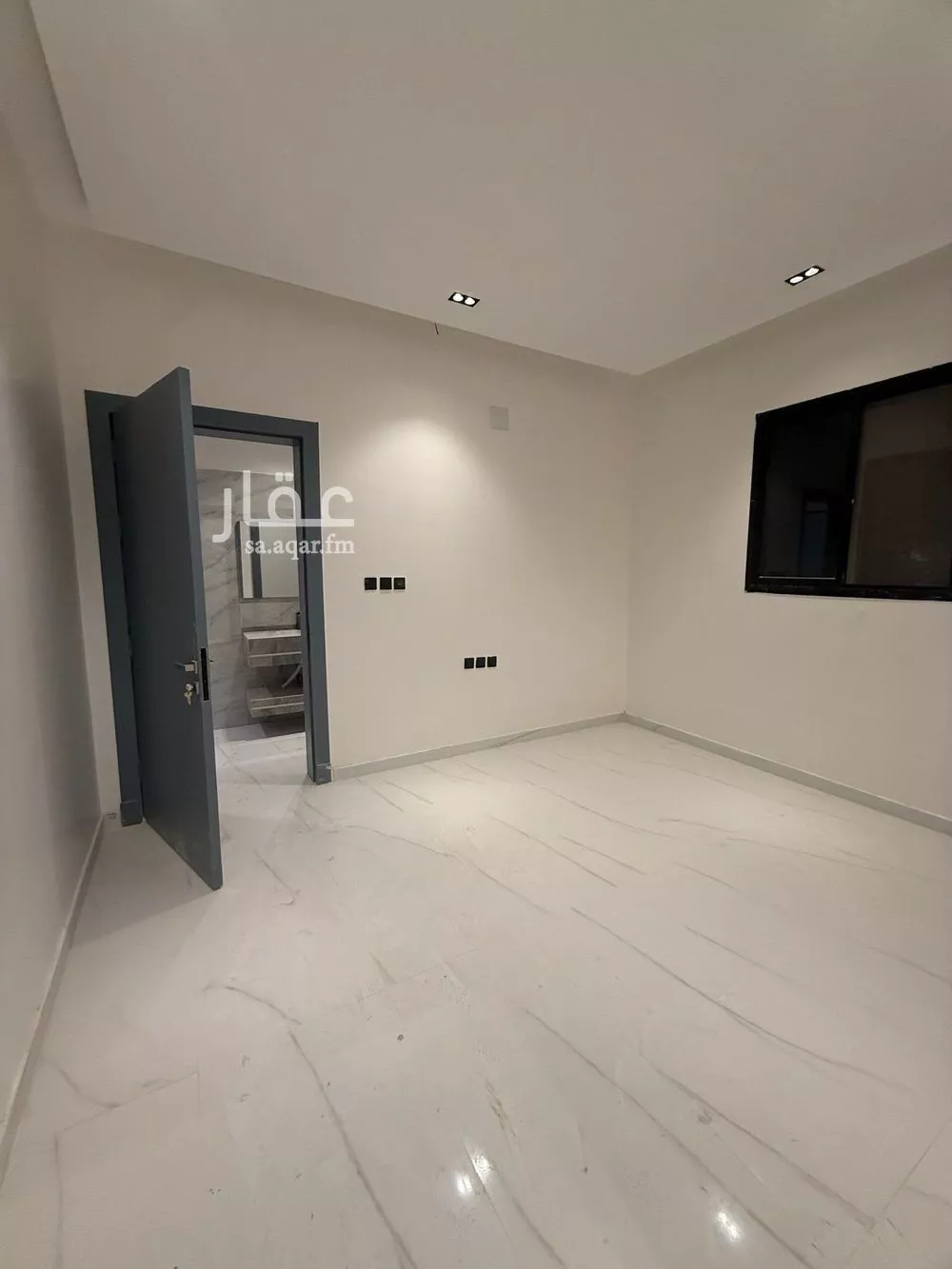 دور للبيع في شارع محسون جلال, حي عكاظ, مدينة الرياض, منطقة الرياض 1 صورة