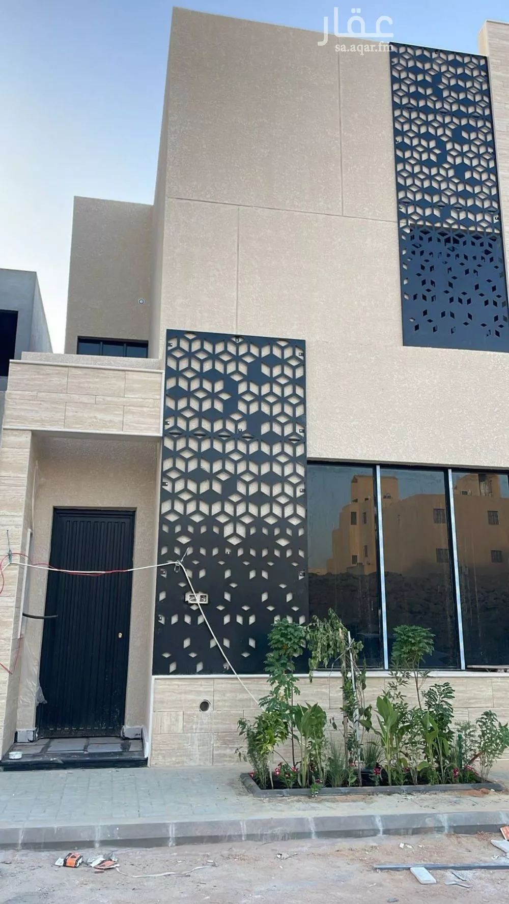 فيلا للبيع في شارع ابن سعيد الموصلي, حي المهدية, مدينة الرياض, منطقة الرياض 1 صورة