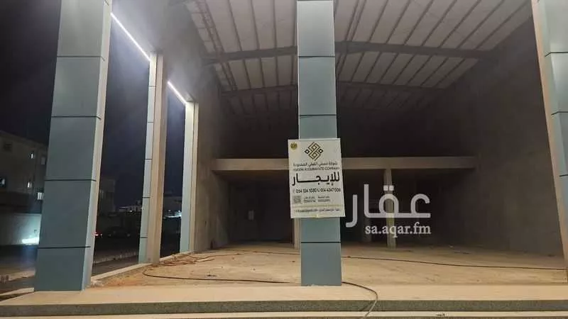 محل للإيجار في شارع أبى ذرعة الهمزانى, حي القادسية الثانى, مدينة تبوك, منطقة تبوك 1 صورة