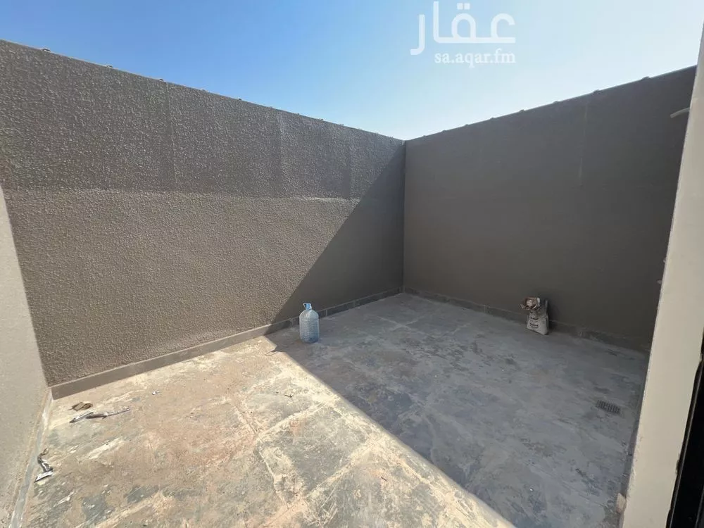 شقة للبيع في شارع المازني, حي المعيزيلة, مدينة الرياض, منطقة الرياض 1 صورة