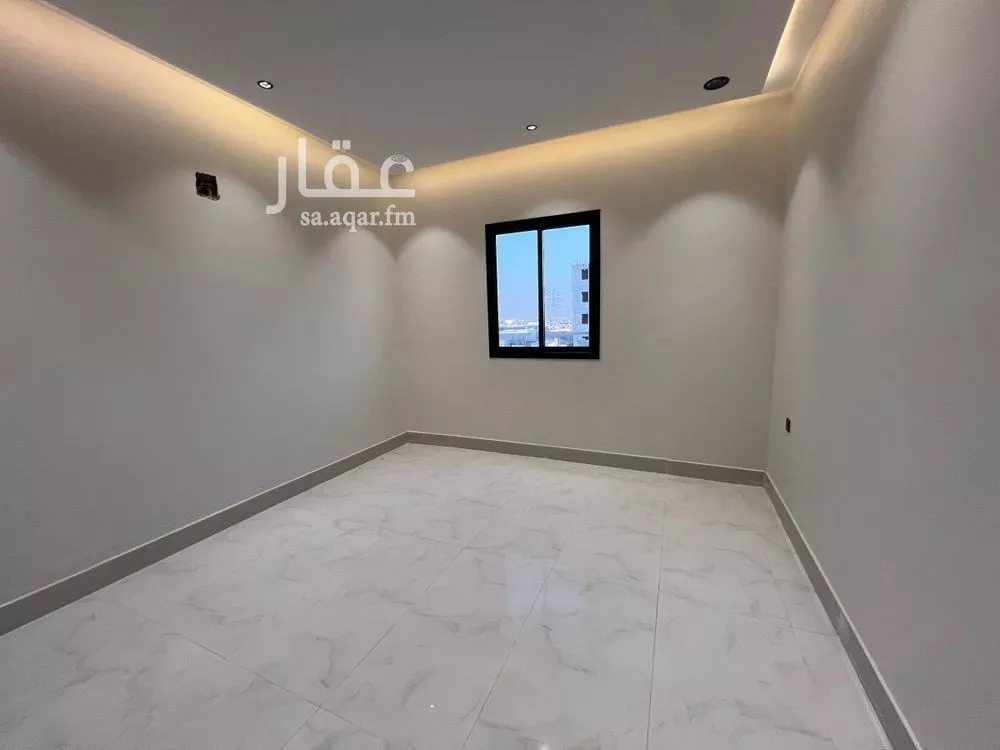 دور للبيع في شارع أحمد بن إبراهيم الأزهري, حي الرمال, مدينة الرياض, منطقة الرياض 1 صورة