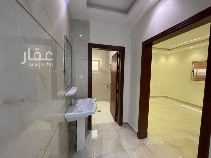 فيلا للإيجار في شارع رقم 345, حي الملقا, مدينة الرياض, منطقة الرياض 1 صورة