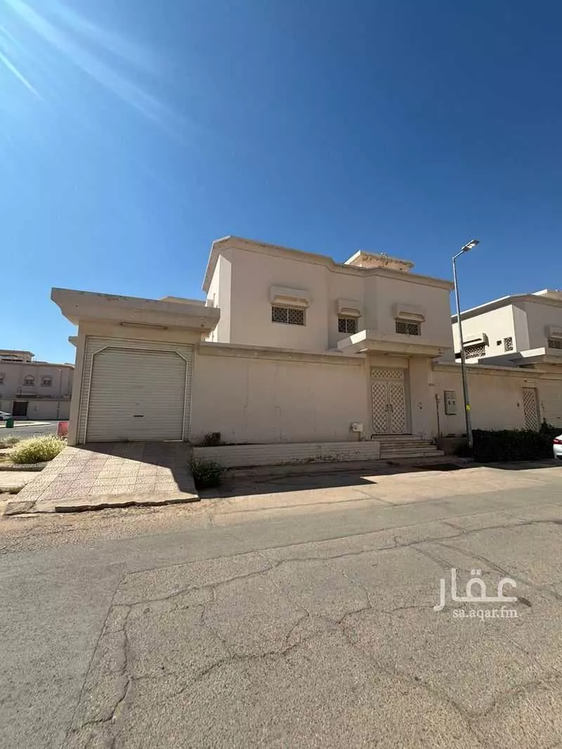 فيلا للبيع في حي الإسكان, مدينة بريده, منطقة القصيم 1 صورة