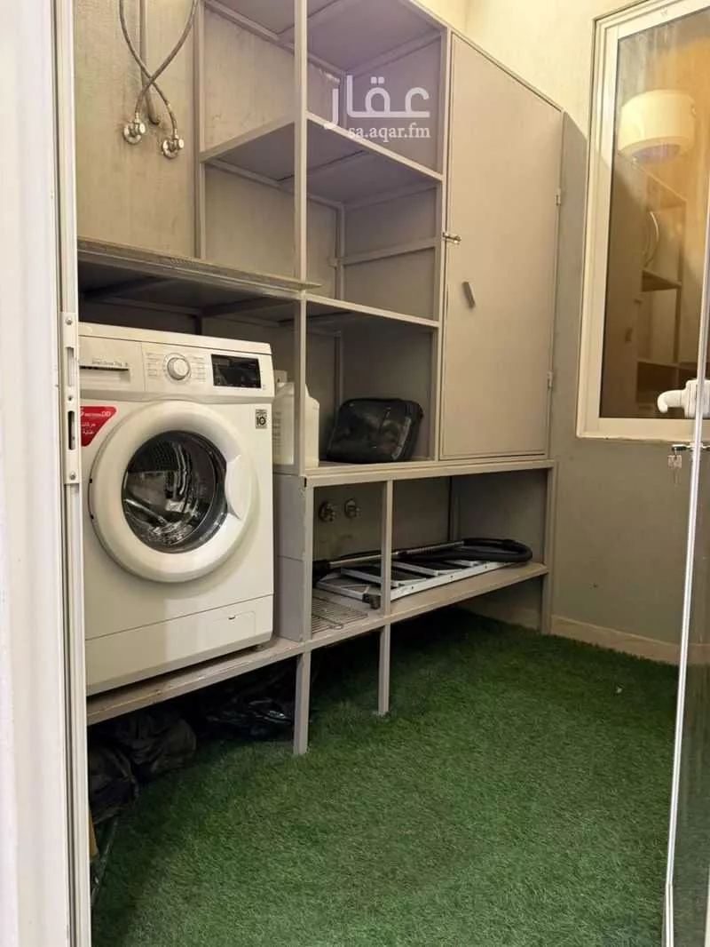 شقة للإيجار في شارع سليمان بن زياد الحضرمي ، حي شوران ، المدينة المنورة ، منطقة المدينة المنورة 1 صورة