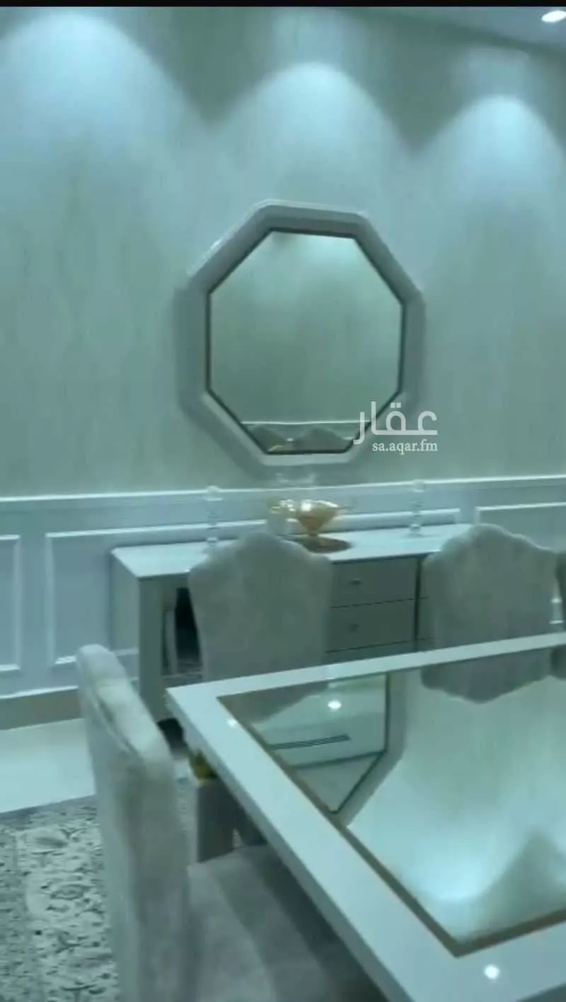 فيلا للبيع في شارع الخزيم, حي لبن, مدينة الرياض, منطقة الرياض 1 صورة