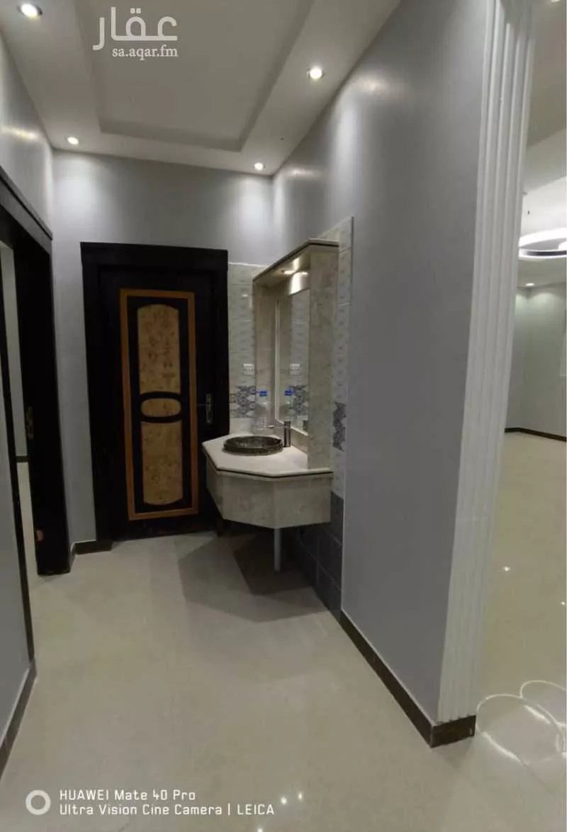 فيلا للبيع في شارع عبدالعزيز الأحيدب, حي الرمال, مدينة الرياض, منطقة الرياض 1 صورة