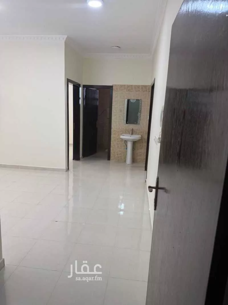 فيلا للإيجار في شارع المضة, حي ظهرة لبن, مدينة الرياض, منطقة الرياض 1 صورة