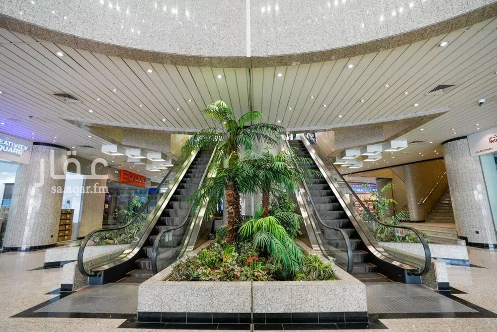 مكتب تجاري للإيجار في شارع العليا, حي العليا, مدينة الرياض, منطقة الرياض 1 صورة