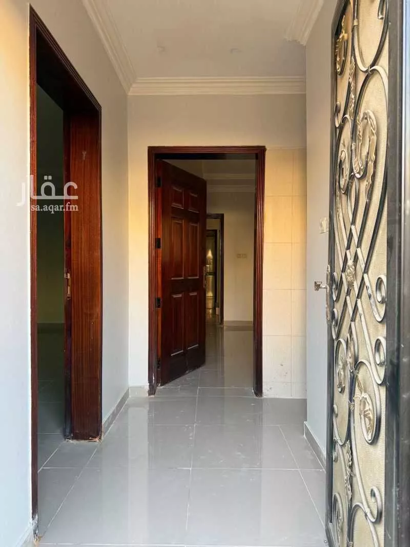 فيلا للبيع في شارع عبدالحميد ابن باديس, حي بدر, مدينة الدمام, المنطقة الشرقية 1 صورة