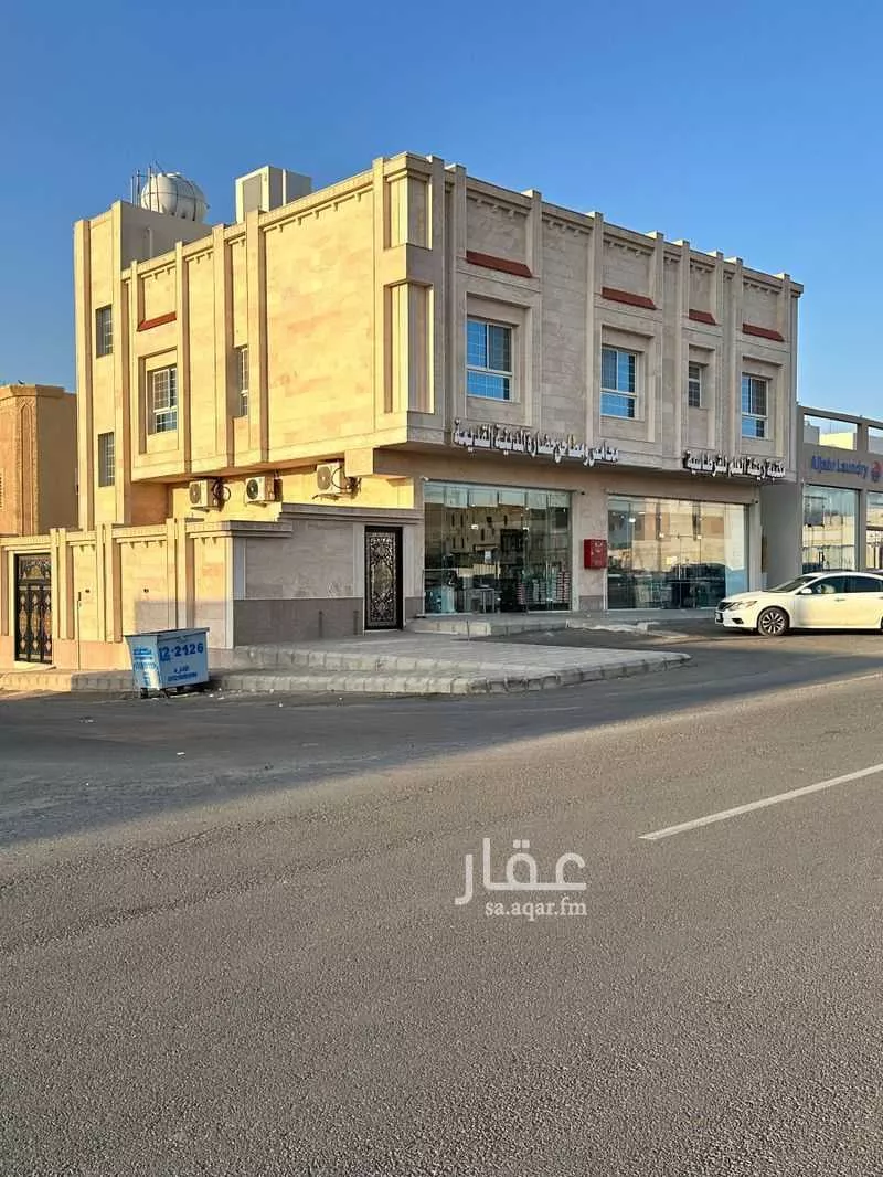 عمارة للبيع في شارع يحيى بن عتيق, حي نبلاء, مدينة المدينة المنورة, منطقة المدينة المنورة 1 صورة