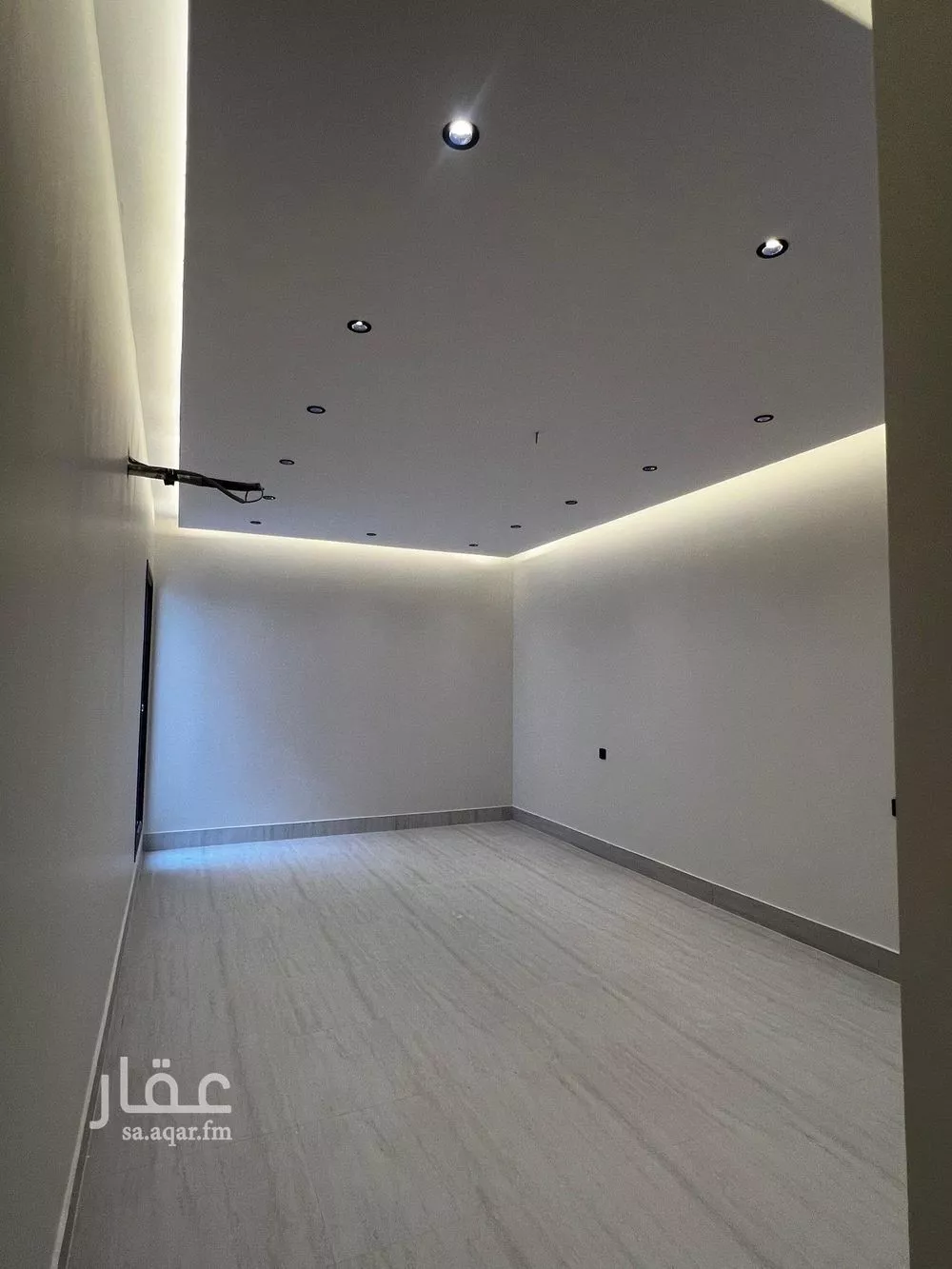 دور للبيع في شارع لقيط بن ناشرة, حي أبو مرخة, مدينة المدينة المنورة, منطقة المدينة المنورة 1 صورة