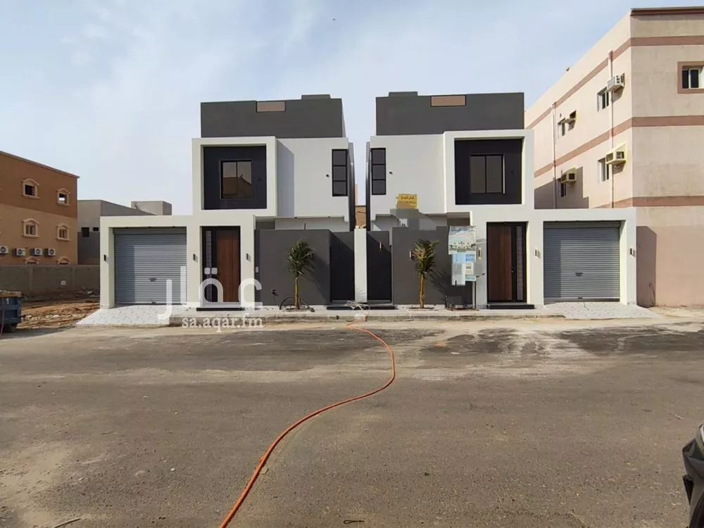 فيلا للبيع في شارع فهيه, حي الرياض, مدينة جدة, منطقة مكة المكرمة 1 صورة