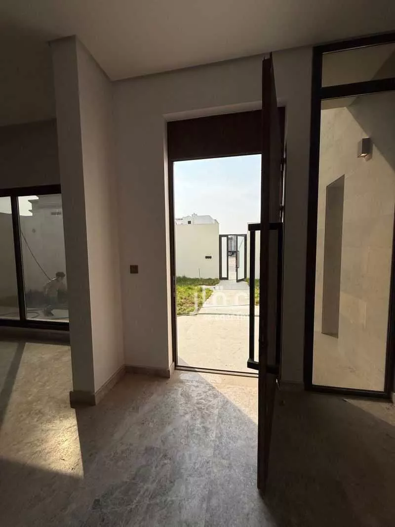 فيلا للبيع في حي البحر, مدينة الخبر, المنطقة الشرقية 1 صورة