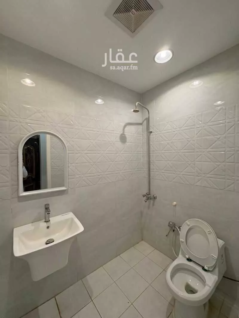 شقة للإيجار في شارع ابو الحسن الحصري, حي العليا, مدينة الاحساء, المنطقة الشرقية 1 صورة