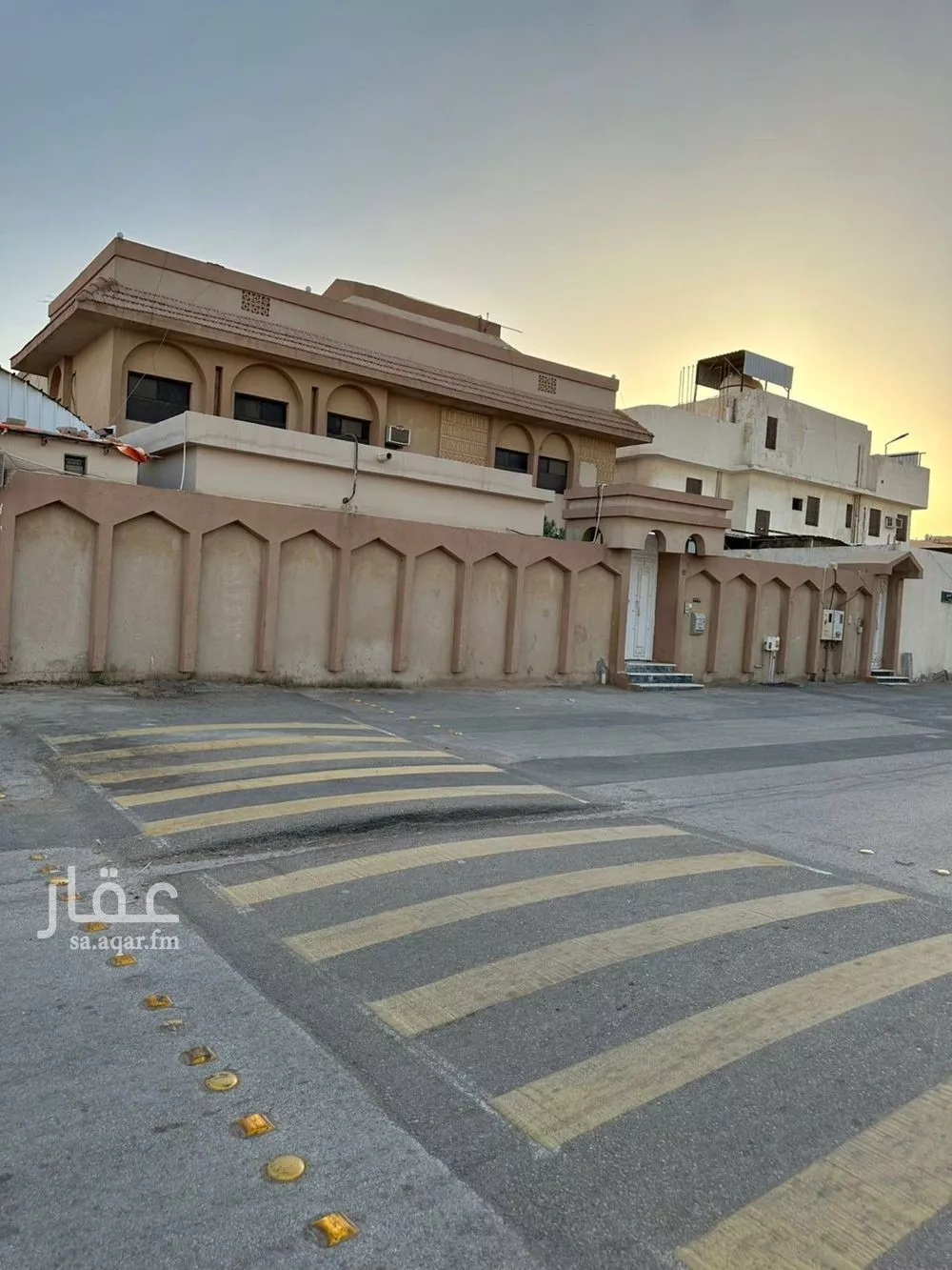 فيلا للبيع في شارع الشرفيه, حي بدر, مدينة الرياض, منطقة الرياض 1 صورة