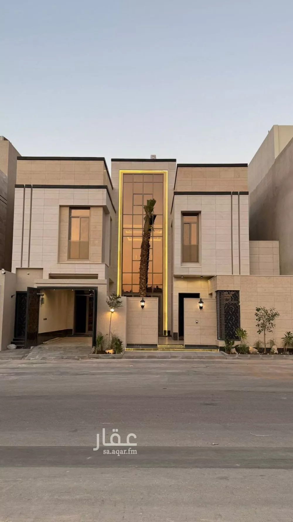 فيلا للبيع في شارع عمر بن عبدالقادر مفتي, حي المهدية, مدينة الرياض, منطقة الرياض 1 صورة