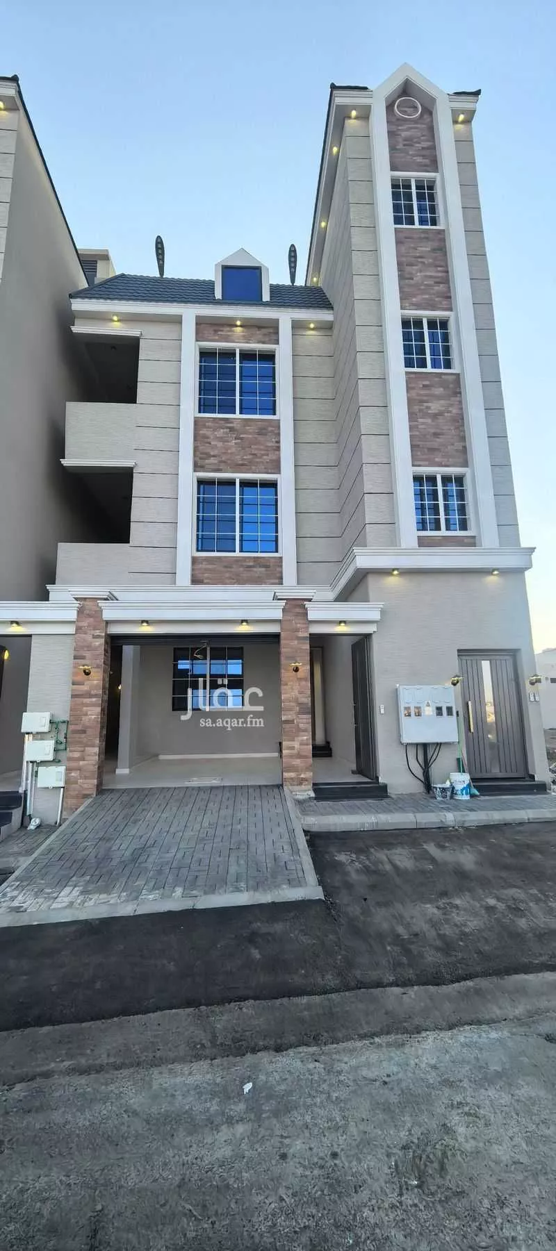 شقة للبيع في شارع سعيد بن مرة العجلي, حي المعارض, مدينة خميس مشيط, منطقة عسير 1 صورة