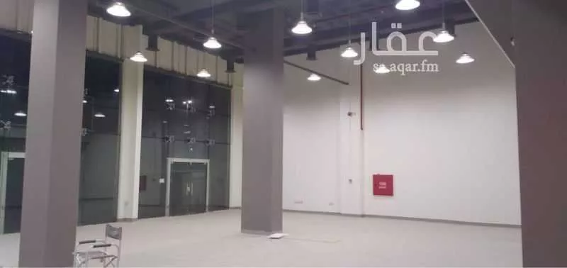 محل للإيجار في شارع طريق الامير محمد بن فهد, حي الشاطئ الغربي, مدينة الدمام, المنطقة الشرقية 1 صورة