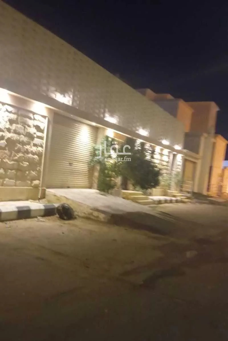 فيلا للبيع في شارع بدر 11, حي بدر, مدينة سكاكا, منطقة الجوف 1 صورة