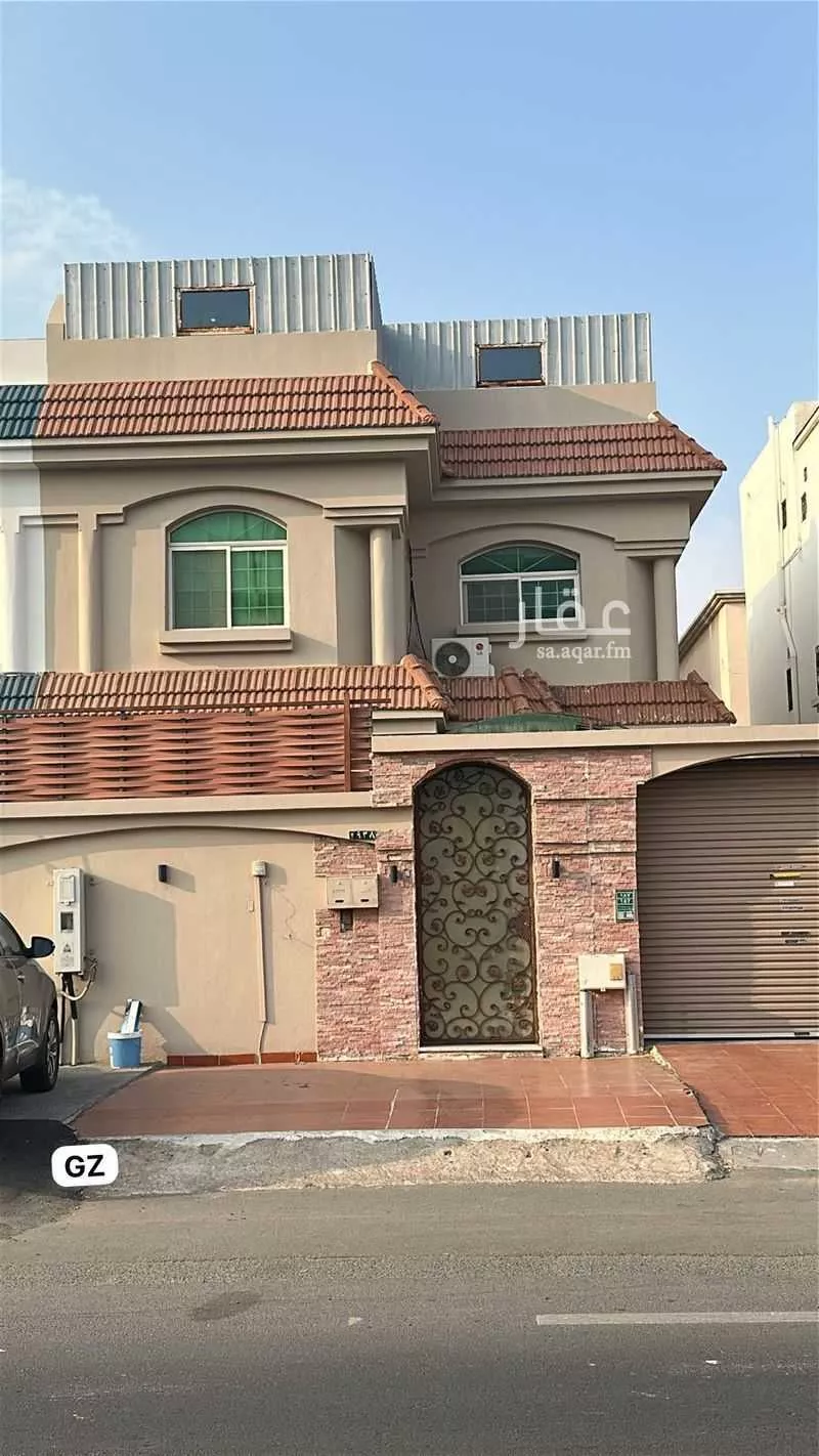 فيلا للبيع في شارع صفية بنت عبدالمطلب, حي المحمدية, مدينة جدة, منطقة مكة المكرمة 1 صورة