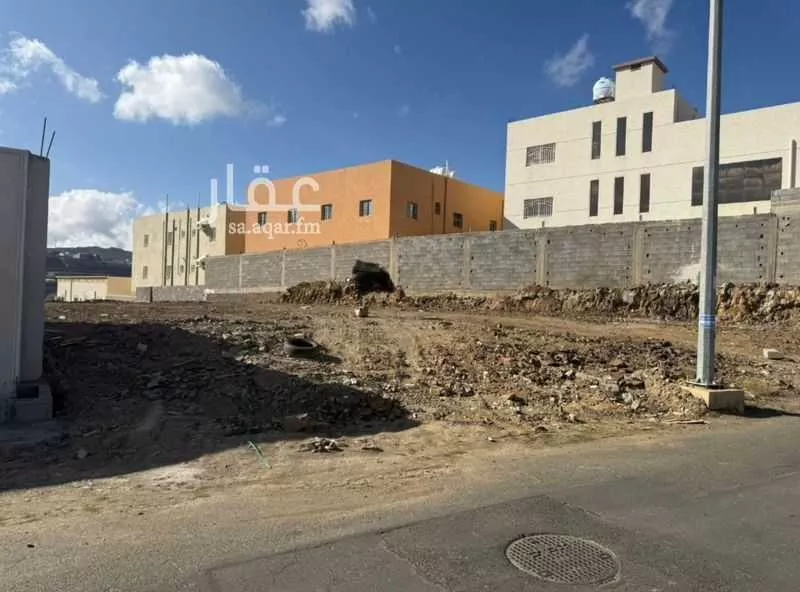 أرض للبيع في شارع المظفاة ، أبها ، منطقة عسير 1 صورة