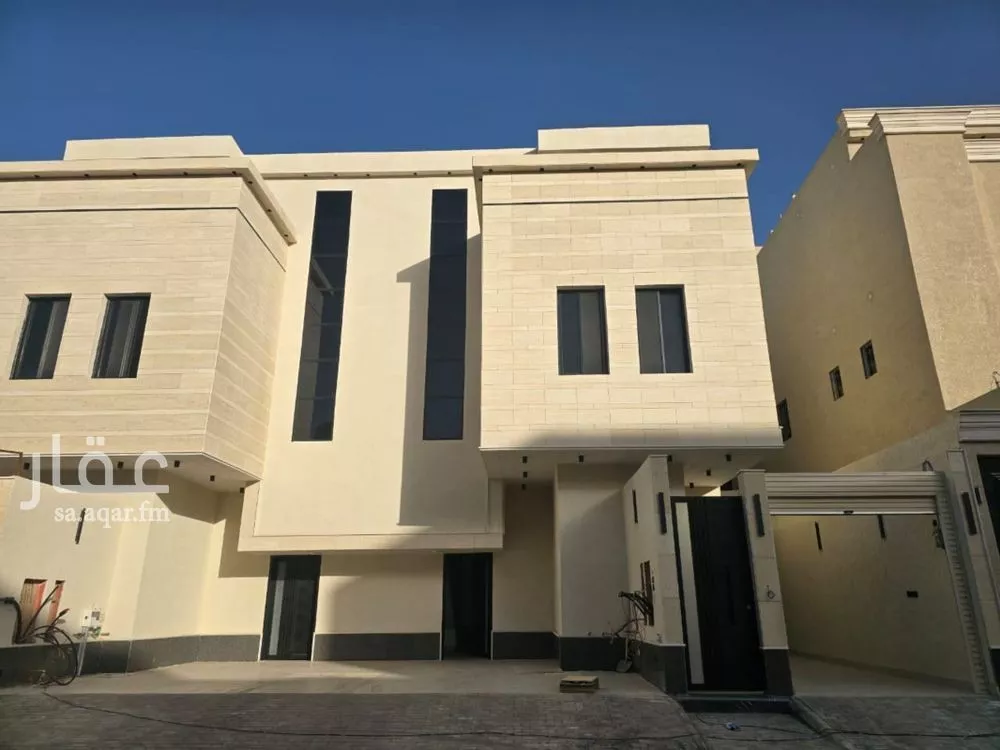 دور للبيع في شارع يوسف المفيد, حي العوالي, مدينة الرياض, منطقة الرياض 1 صورة