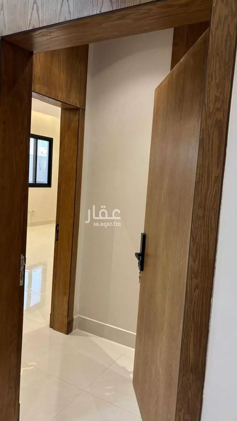 شقة للإيجار في شارع عمير بن سنان بن عرفطة, حي المهدية, مدينة الرياض, منطقة الرياض 1 صورة