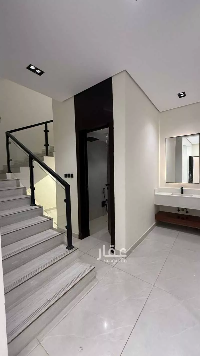 فيلا للبيع في شارع الريحانية, حي بدر, مدينة الرياض, منطقة الرياض 1 صورة