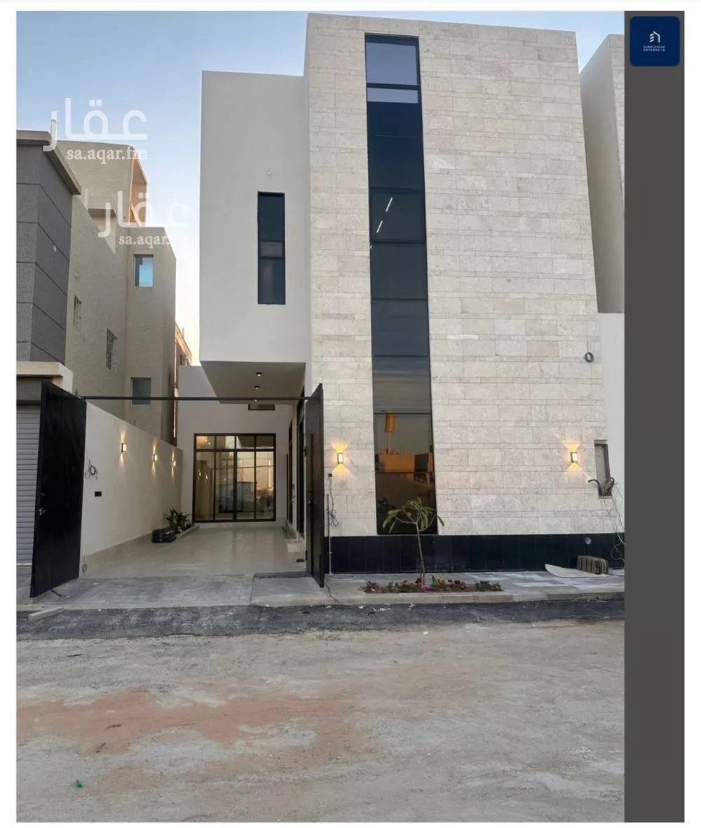 فيلا للبيع في شارع قطب الدين بن السلطان, حي المهدية, مدينة الرياض, منطقة الرياض 1 صورة