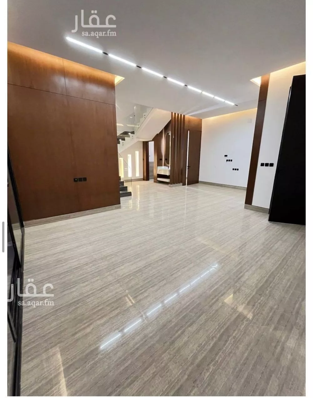 فيلا للبيع في شارع قطب الدين بن السلطان, حي المهدية, مدينة الرياض, منطقة الرياض 1 صورة