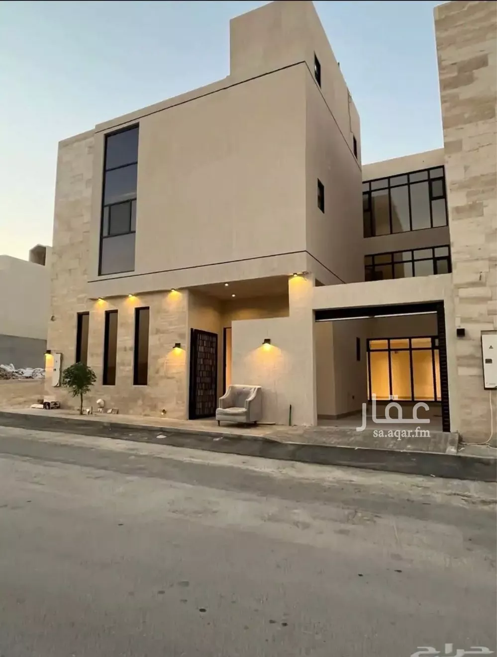 فيلا للبيع في شارع قطب الدين بن السلطان, حي المهدية, مدينة الرياض, منطقة الرياض 1 صورة