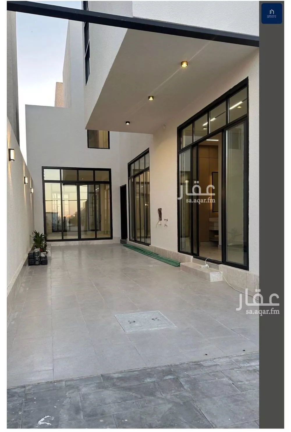 فيلا للبيع في شارع قطب الدين بن السلطان, حي المهدية, مدينة الرياض, منطقة الرياض 1 صورة