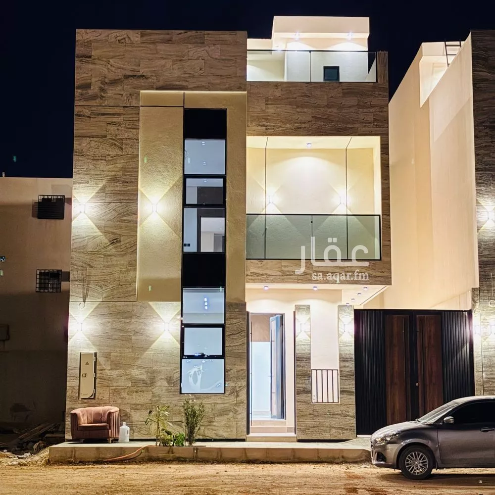 فيلا للبيع في شارع قطب الدين بن السلطان, حي المهدية, مدينة الرياض, منطقة الرياض 1 صورة