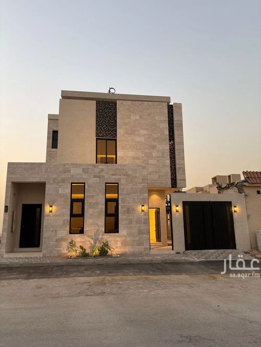 فيلا للبيع في شارع علي الجمال, حي المهدية, مدينة الرياض, منطقة الرياض 1 صورة